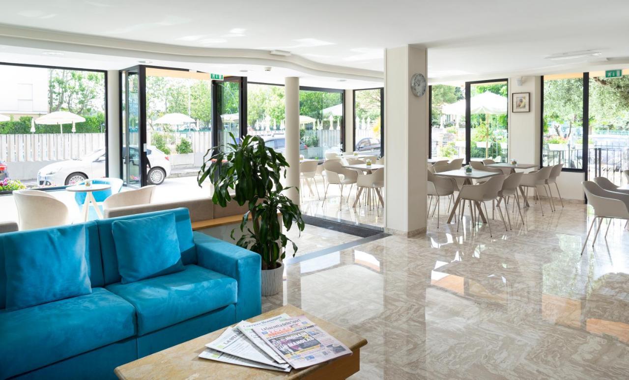 Hotel Caravel B&B Misano Adriatico Dış mekan fotoğraf