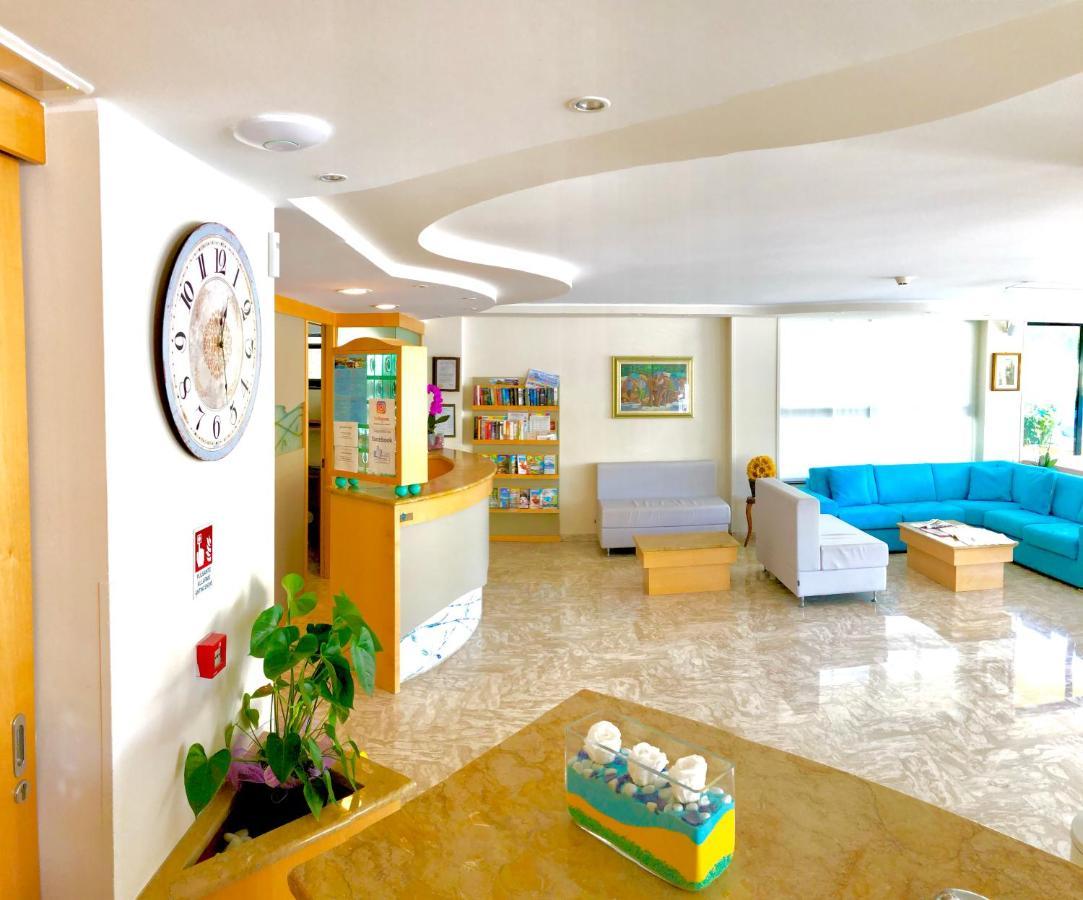 Hotel Caravel B&B Misano Adriatico Dış mekan fotoğraf